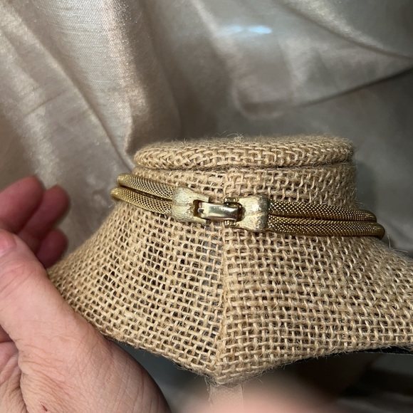 Vintage gold mesh necklace - Picture 5 of 5
